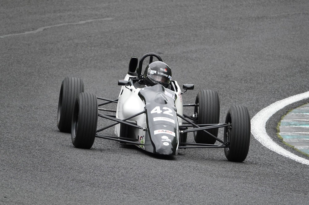 42 simon charade 24