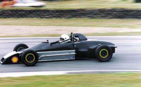 Lola t644